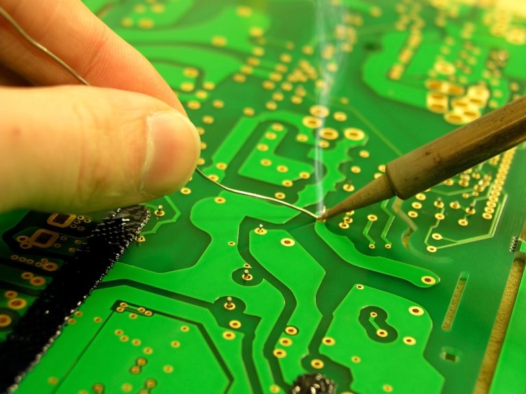 soldering, circuitry, electricity-3280085.jpg